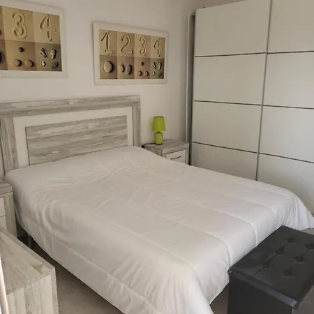 Apartment Tres Bel Avec Piscine Roses