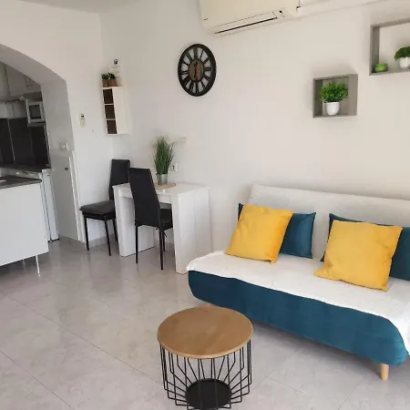Apartment Tres Bel Avec Piscine Roses